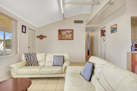 Break Away - eAccommodation 1