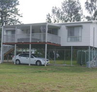 Broke Village Hideaway - eAccommodation