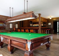 Brookfield Retreat - Large Holiday Home / Group Accommodation - eAccommodation