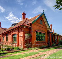 Buxton Manor - eAccommodation