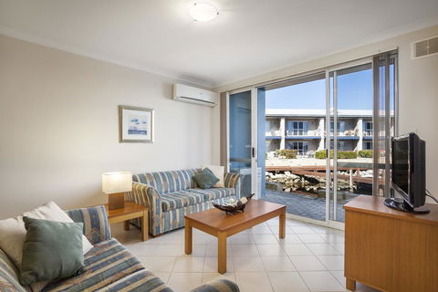 C Mandurah Resort & Serviced Apartments - eAccommodation 2