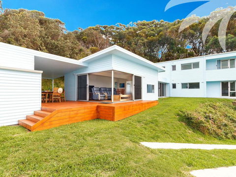Cair Paravel At Seal Rocks - eAccommodation 0