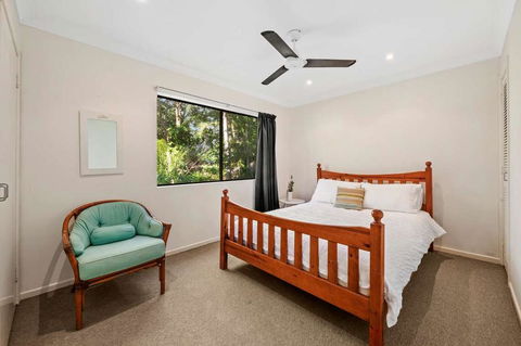 CALOUNDRA Stay - eAccommodation 1