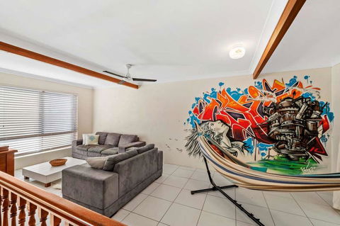 CALOUNDRA Stay - eAccommodation 2