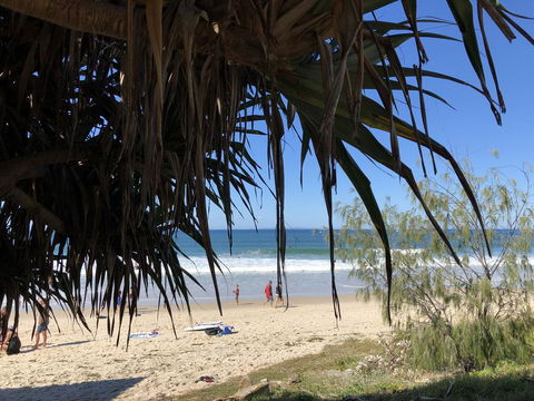 CALOUNDRA Stay - eAccommodation 3
