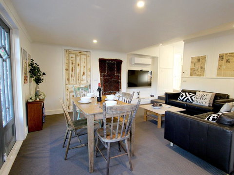 Cara - eAccommodation 3