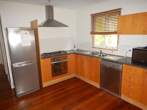 Cedar Lookout - eAccommodation 1