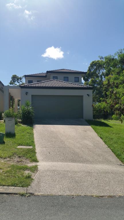 Molendinar QLD eAccommodation