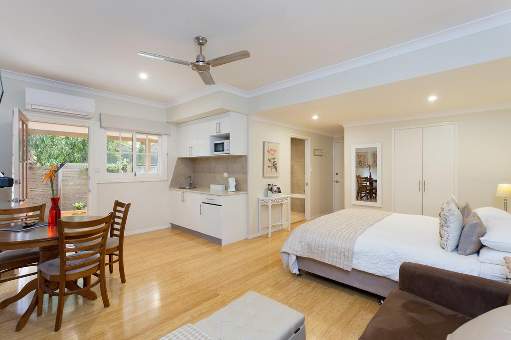 Chapel Hill QLD eAccommodation
