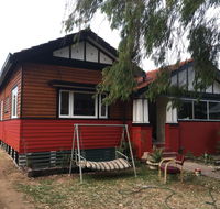 Character 1940s Property - eAccommodation