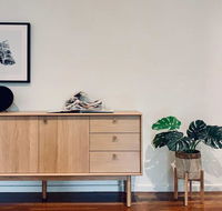 Charming Family Home w/Home CinemaHuge Bedrooms near Glen Waverley - eAccommodation