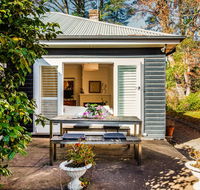 Charming Mountain Cottage - eAccommodation