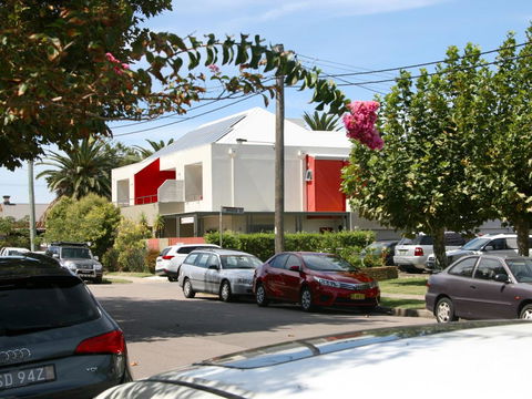 Chaucer Palms Boutique B&B - eAccommodation 1