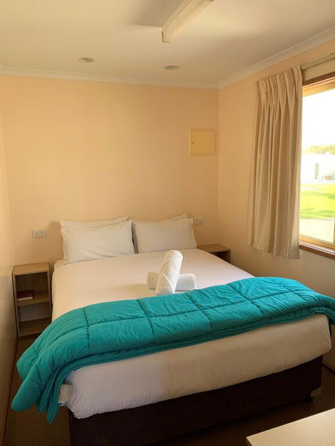 Christies Beach Tourist Park - eAccommodation 0