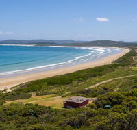 Cloudy Bay Cabin - eAccommodation