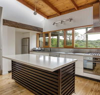 Coast Sorrento Holiday House - eAccommodation