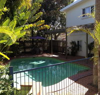 Coconut Palms On The Bay - eAccommodation