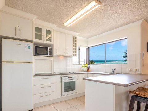 Columbia Point U6, 7 Bulcock Beach Esp - eAccommodation 2