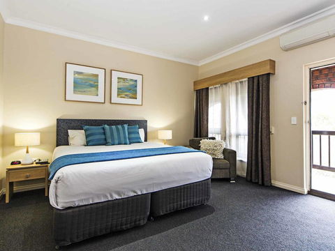 Comfort Inn & Suites Sombrero - eAccommodation 0