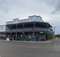 Commercial Hotel Curlewis - eAccommodation