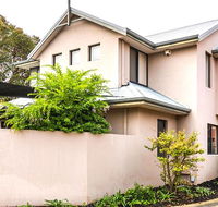 Coode Street Townhouse - eAccommodation