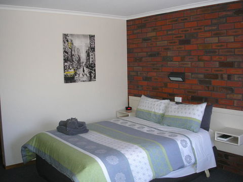 Coorrabin Motor Inn - eAccommodation 2