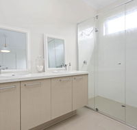 CORYMBIA - MOUNT MARTHA - eAccommodation