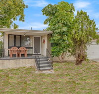 Cosy Neat and Convenient Holiday House - eAccommodation
