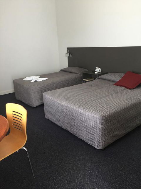 Country Roads Motor Inn Dysart - eAccommodation 3