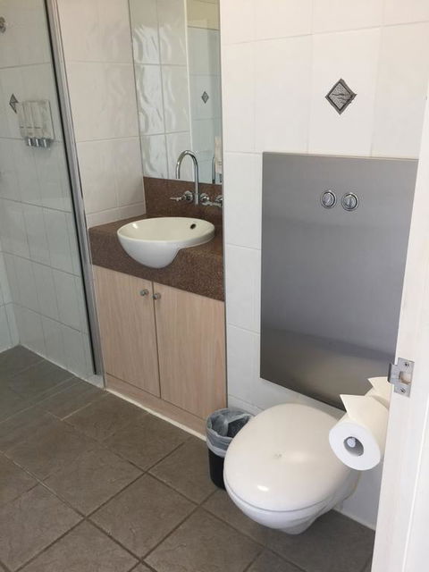 Country Roads Motor Inn Dysart - eAccommodation 2