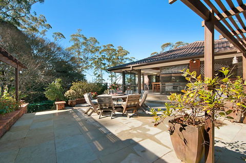 Craigdarroch Courtyard Cottage, 22 Bartle Road - eAccommodation 3