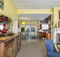 Dalmuir Homestead - Walk To Dromana Beach - eAccommodation