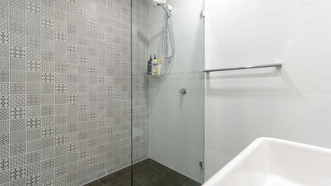Darling Harbour Luxury Service Apartment - eAccommodation 2