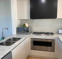 Delicate and Peaceful Bundoora Townhouse 10 - eAccommodation