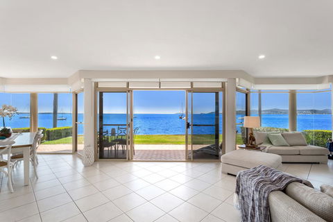 Delphini 1 - Salamander Bay - eAccommodation 1