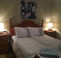 Desert Flower Cottages on Wolfram St - eAccommodation