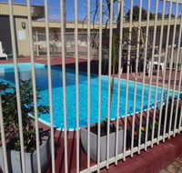 Desert Sand Motor Inn - eAccommodation