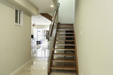 Design Sydney Home - eAccommodation 2