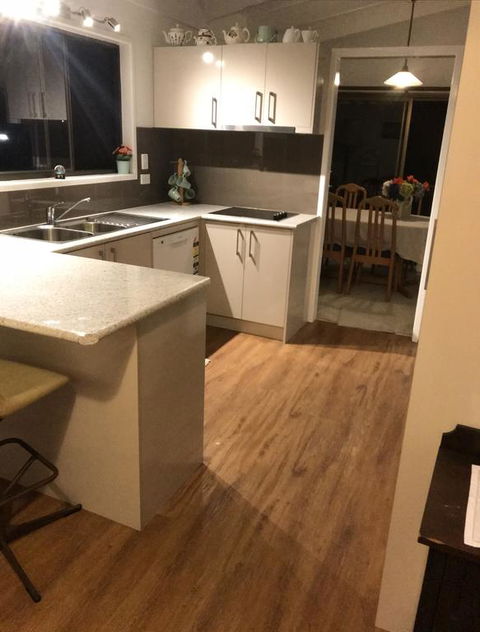 Di's Manor Homestay - eAccommodation 3