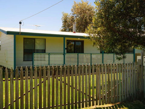 Dom's Place - eAccommodation 2