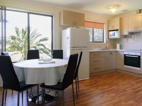 Dom's Place - eAccommodation 1