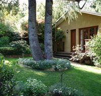 Dukis House - eAccommodation