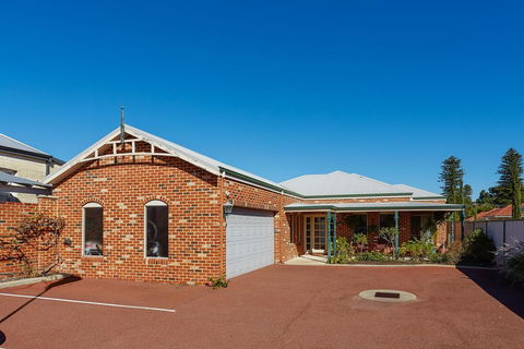 Durham Lodge Bed & Breakfast - eAccommodation 2