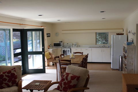 East Street Retreat - eAccommodation 2