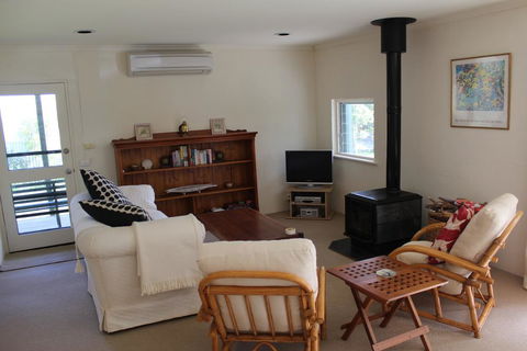 East Street Retreat - eAccommodation 1