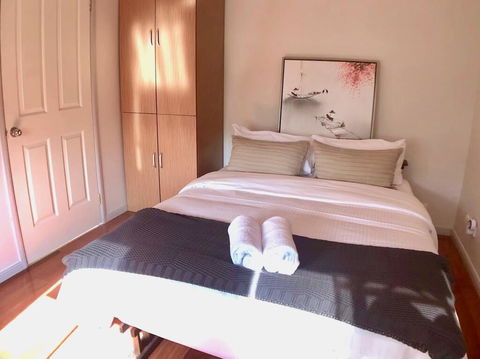 Elegant Glen House 4B5B ParkFront - eAccommodation 3