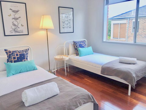 Elegant Glen House 4B5B ParkFront - eAccommodation 2