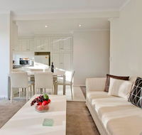 Elwood Seaside 2 Bed Retreat - eAccommodation