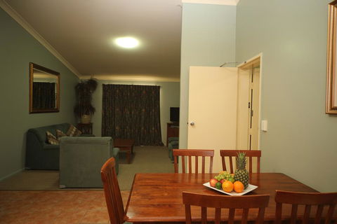 Emerald Explorers Inn - eAccommodation 2