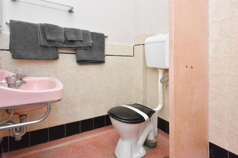 Eyre Hotel - eAccommodation 3